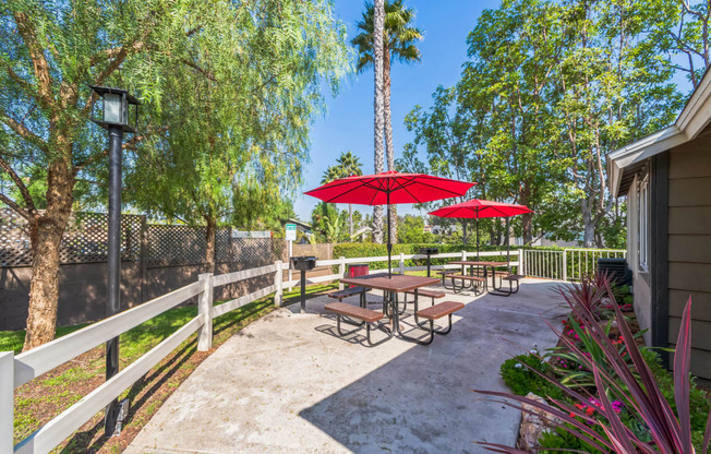 A BBQ and Picnic area at Meadow Creek Apartments in San Marcos, CA