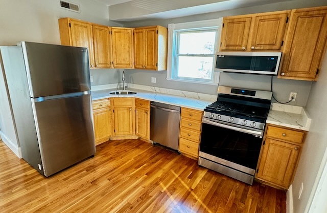 4 beds, 1.5 baths, 1,200 sqft, $4,100, Unit 2