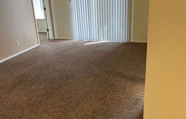 2 beds, 2 baths, 957 sqft, $1,015, Unit 87