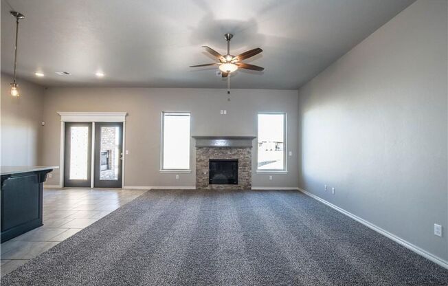 Beautiful 3 Bedroom 2 Bath Home With Storm Shelter Available In Moore Schools