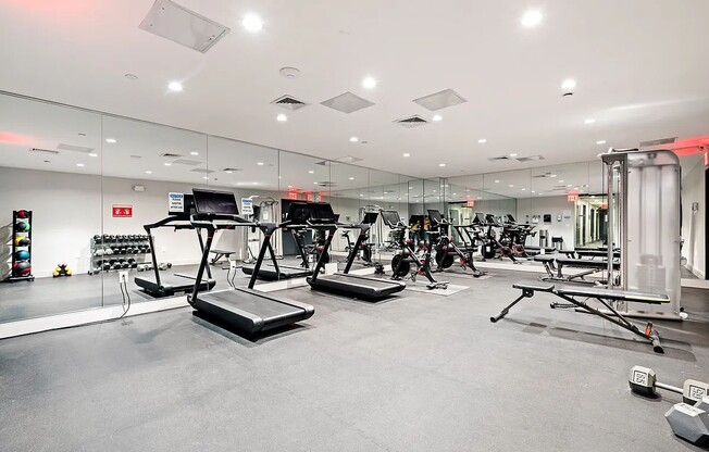 1 bed, 1.5 baths, $5,600, Unit 11C