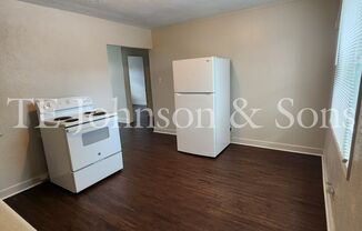 2 beds, 1 bath, $725, Unit 1137 B N Cameron Ave