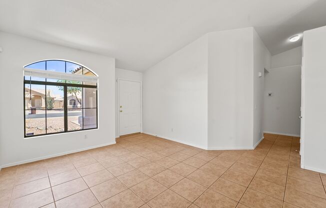 Chic Peoria Rental – Updated Appliances & Open Layout