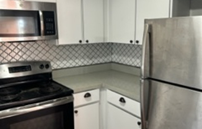2 beds, 1 bath, 750 sqft, $1,350, Unit 1310
