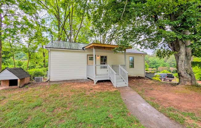 Newly Renovated | Upstairs Duplex | Minutes from Downtown Gainesville
