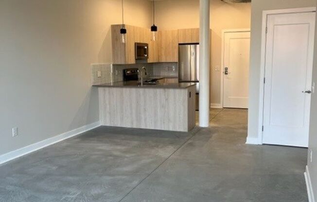 1 bed, 1 bath, 581 sqft, $1,675, Unit 1105