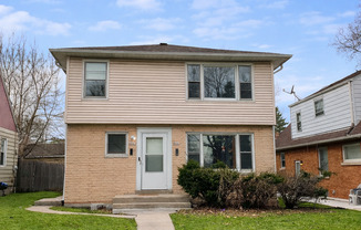 4047 N 84th Street (Duplex)