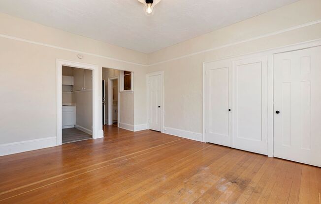 Studio, 1 bath, 477 sqft, $1,495, Unit 205