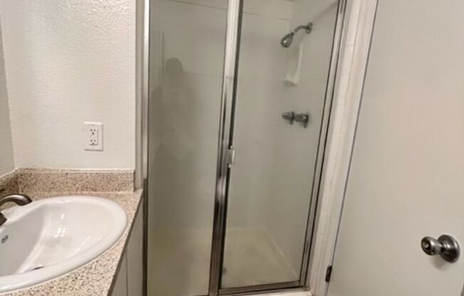 2 beds, 2 baths, 900 sqft, $1,695, Unit 102