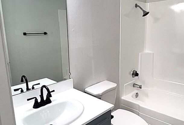 2 beds, 2 baths, 900 sqft, $2,450, Unit 106