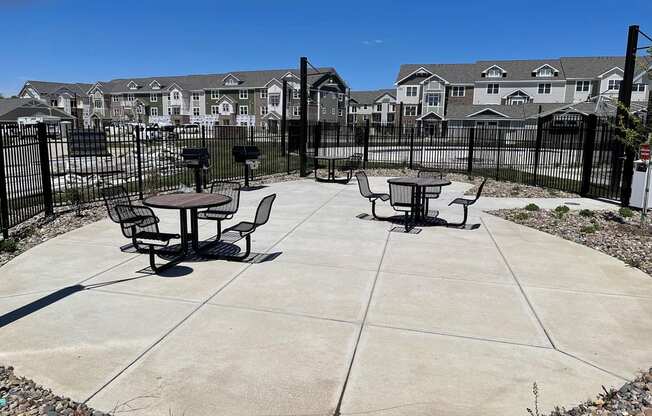 Gathering Area With Grills at Strathmore Apartment Homes, West Des Moines