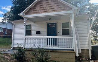 Cozy 2 Bed/ 1 Bath Cottage Home - Large (Mostly Fenced) Yard - Storage Unit - Covered Front Porch