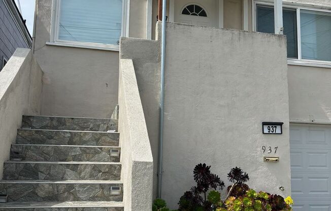 Beautifully remodeled one bedroom ADU with modern Charm