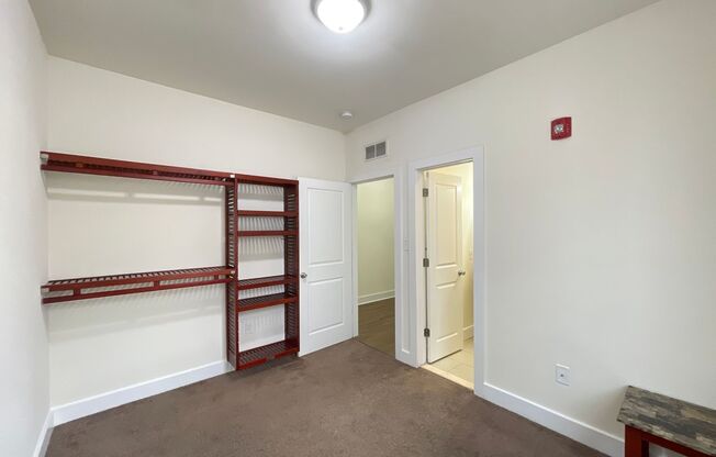 3 beds, 3 baths, 823 sqft, $1,895, Unit Unit 24