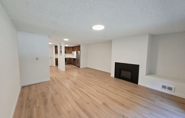 2 beds, 1 bath, 950 sqft, $2,195, Unit 113