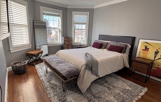 3 beds, 1 bath, 1,250 sqft, $3,200, Unit 2