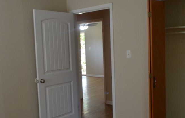 3 beds, 1 bath, $1,125