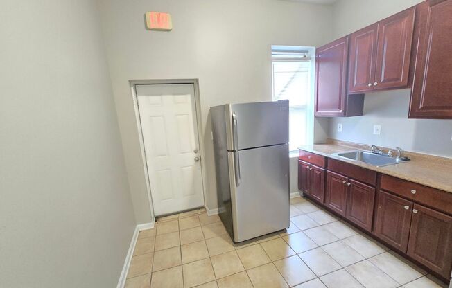 1 bed, 1 bath, 1,500 sqft, $1,175, Unit A