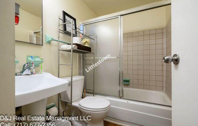 2 beds, 1 bath, 800 sqft, $1,295, Unit 124
