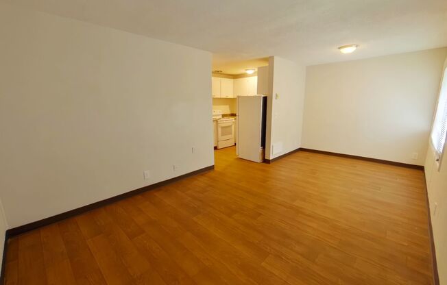 1 bed, 1 bath, $1,175, Unit 11