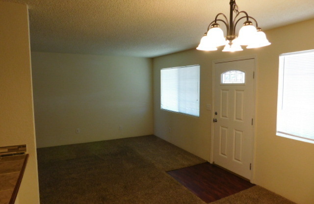 2 beds, 1 bath, $1,347