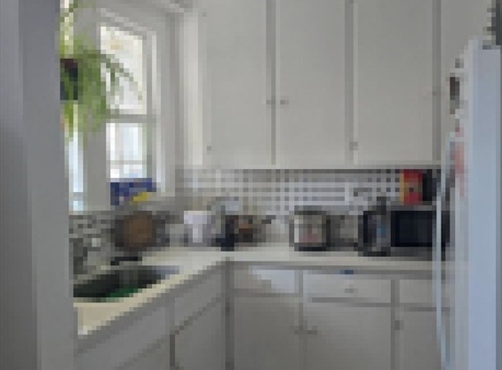 3 beds, 2 baths, 2,000 sqft, $3,150, Unit 2