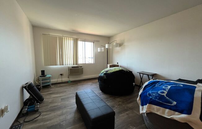 1 bed, 1 bath, $1,095, Unit 53