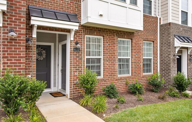 Modern 3-bedroom, 2.5-bath Townhouse!