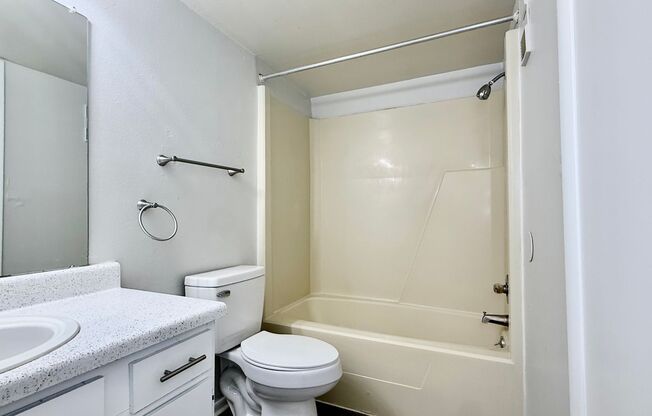 1 bed, 1 bath, 643 sqft, $1,295