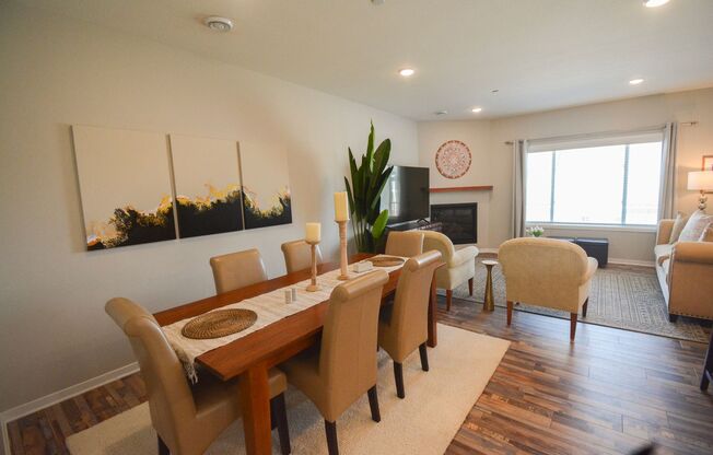 Beautiful Updated 2 Bed 2.5 Bath Townhome Available For Rent NOW!