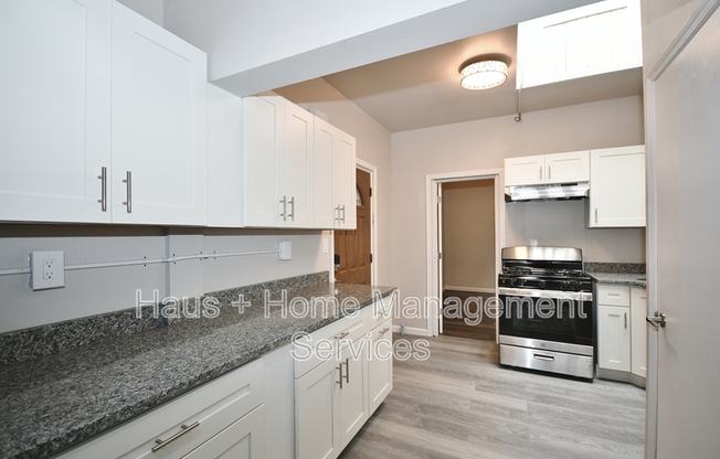 933 4 AVE