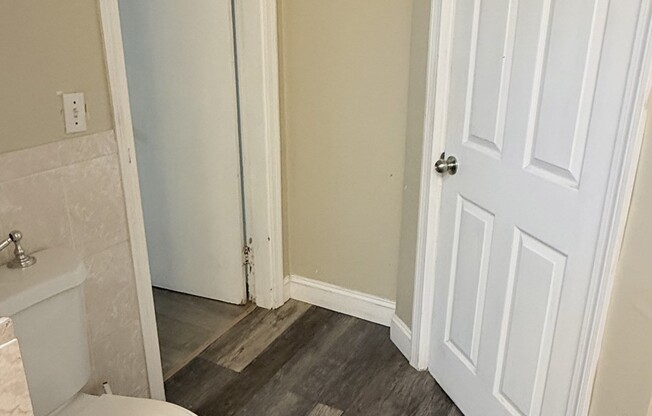 2 beds, 1 bath, 1,000 sqft, $2,350, Unit 1