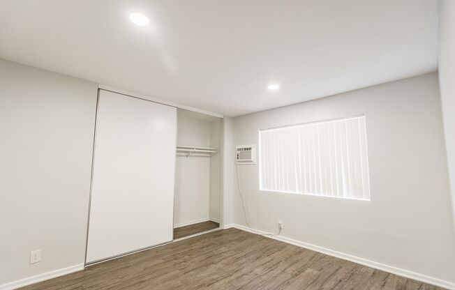 2 beds, 1 bath, 750 sqft, $2,098, Unit 108
