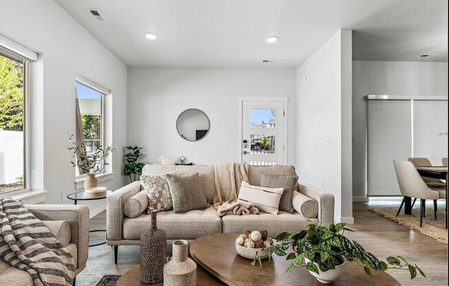 3 beds, 2.5 baths, 1,524 sqft, $2,295, Unit ABBY2-101