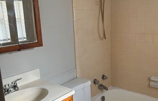 1 bed, 1 bath, $625