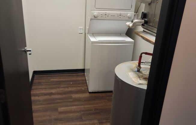 1 bed, 1 bath, 682 sqft, $1,225, Unit 106