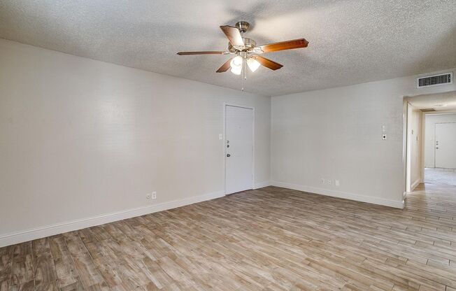 Cute condo off Vickery in Fort Worth - Ready for move in!