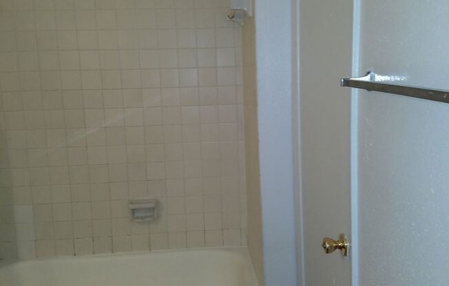 1 bed, 1 bath, 714 sqft, $855, Unit *304