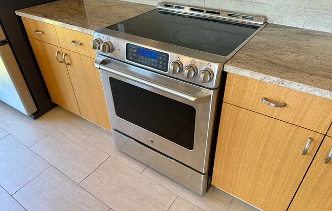 Architecturally Significant High End Unit-Superb Rooftop Deck too