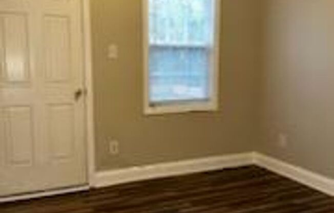 3 BR Close to Bosch, Downtown, Shopping!