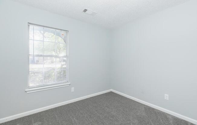 3 beds, 2 baths, 1,309 sqft, $1,810