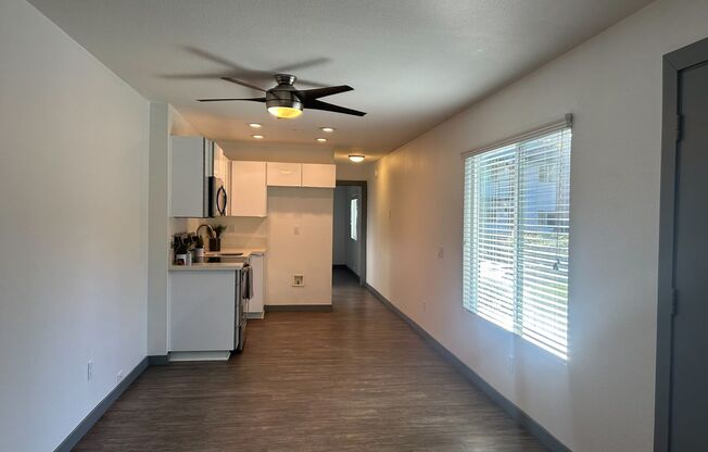 1 bed, 1 bath, 600 sqft, $2,280, Unit A165