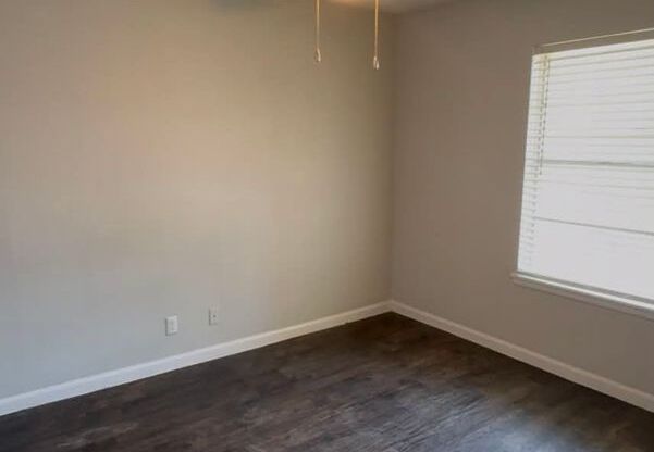 2 beds, 1 bath, 873 sqft, $1,120, Unit 08-0816