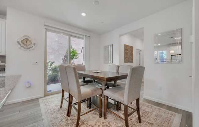 4 beds, 3 baths, $2,900