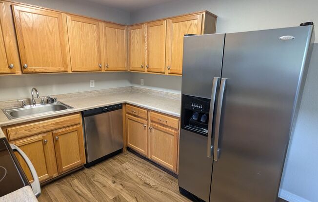 2 beds, 2 baths, $1,900, Unit # 19 308