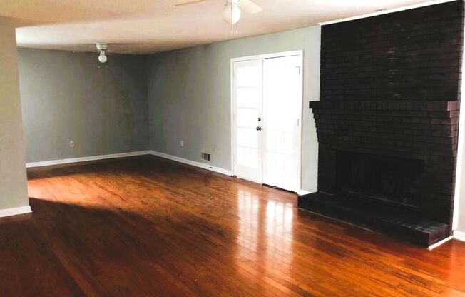 Recently Renovated!!Beautiful 3BR home.
