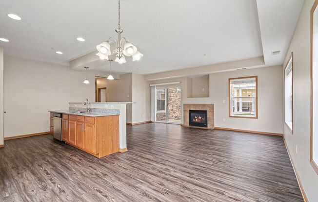 2 beds, 2 baths, 1,138 sqft, $1,895, Unit N102