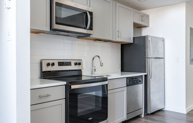 3 beds, 2 baths, 1,171 sqft, $1,950, Unit 1