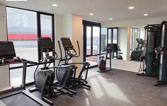 2 beds, 2 baths, 708 sqft, $4,000, Unit 11H