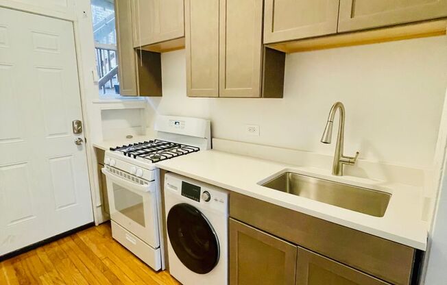 1 bed, 1 bath, 720 sqft, $1,440, Unit 1335.5-2N